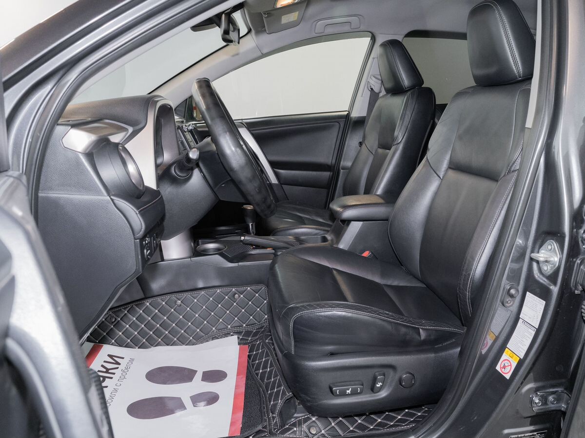 Toyota RAV4 2013 - фото автомобиля
