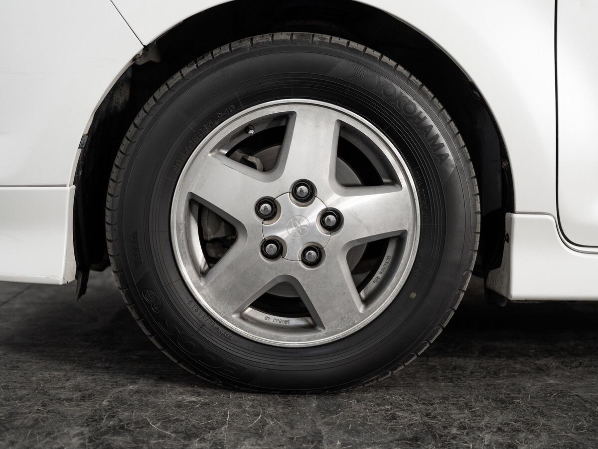 Toyota Corolla Rumion 2012 - фото автомобиля