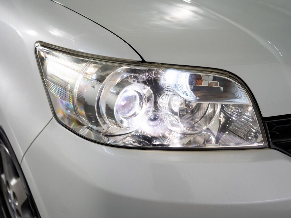 Toyota Corolla Rumion 2012 - фото автомобиля