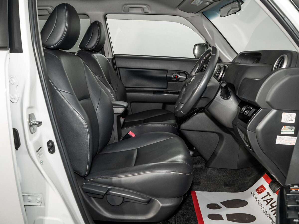 Toyota Corolla Rumion 2012 - фото автомобиля