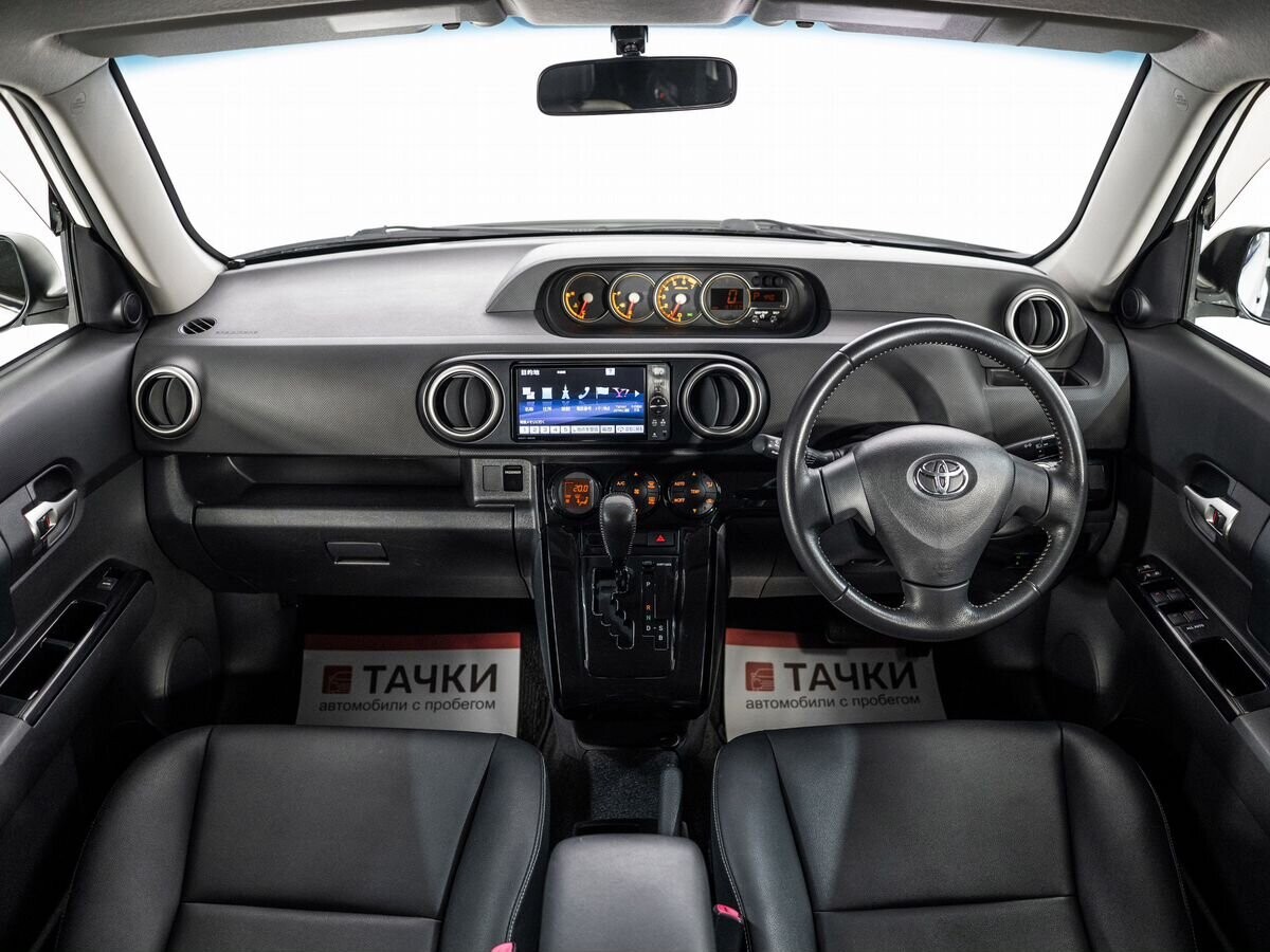 Toyota Corolla Rumion 2012 - фото автомобиля