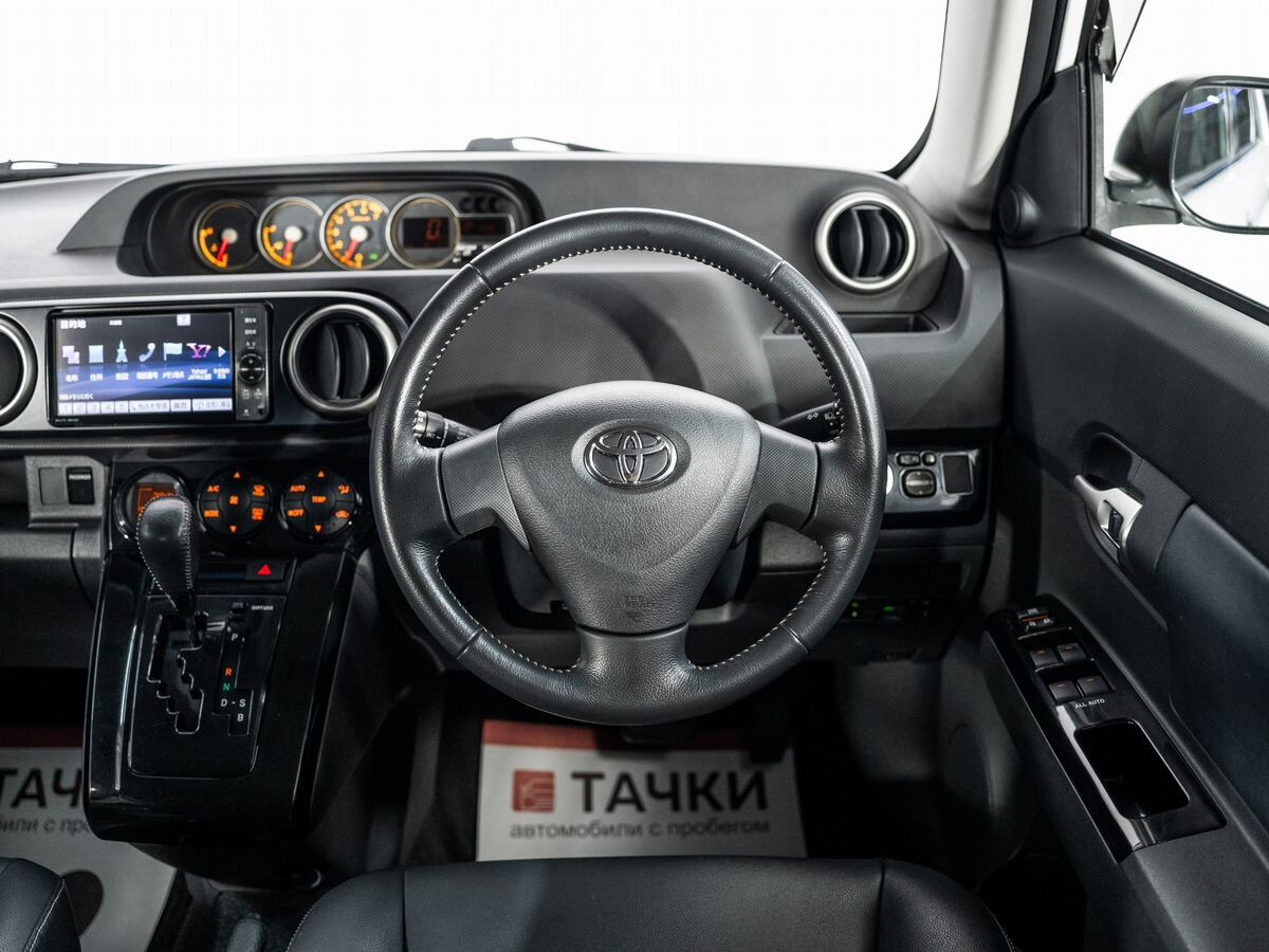 Toyota Corolla Rumion 2012 - фото автомобиля