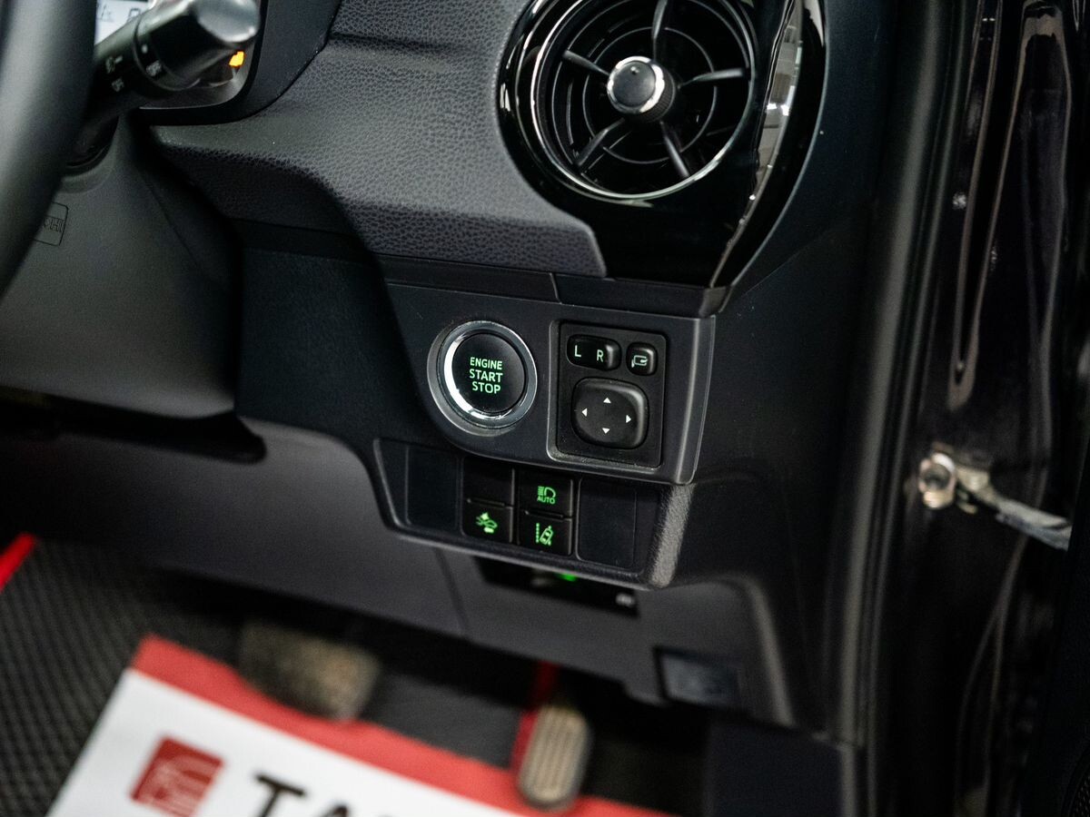 Toyota Corolla 2016 - фото автомобиля