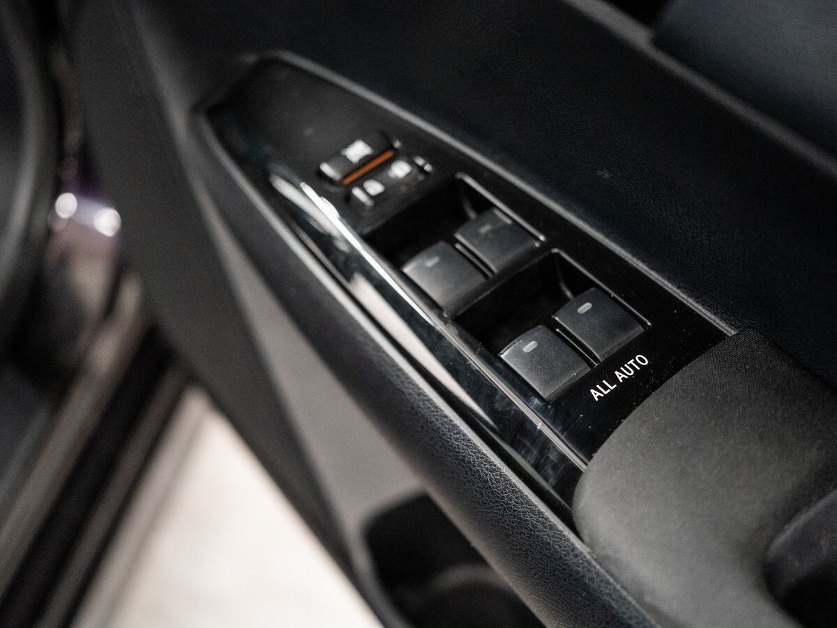 Toyota Corolla 2016 - фото автомобиля