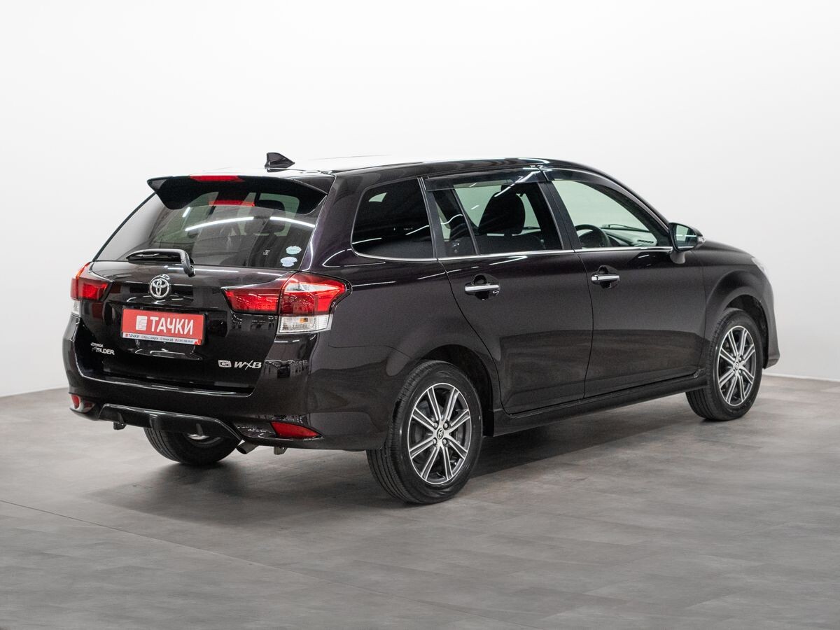 Toyota Corolla 2016 - фото автомобиля