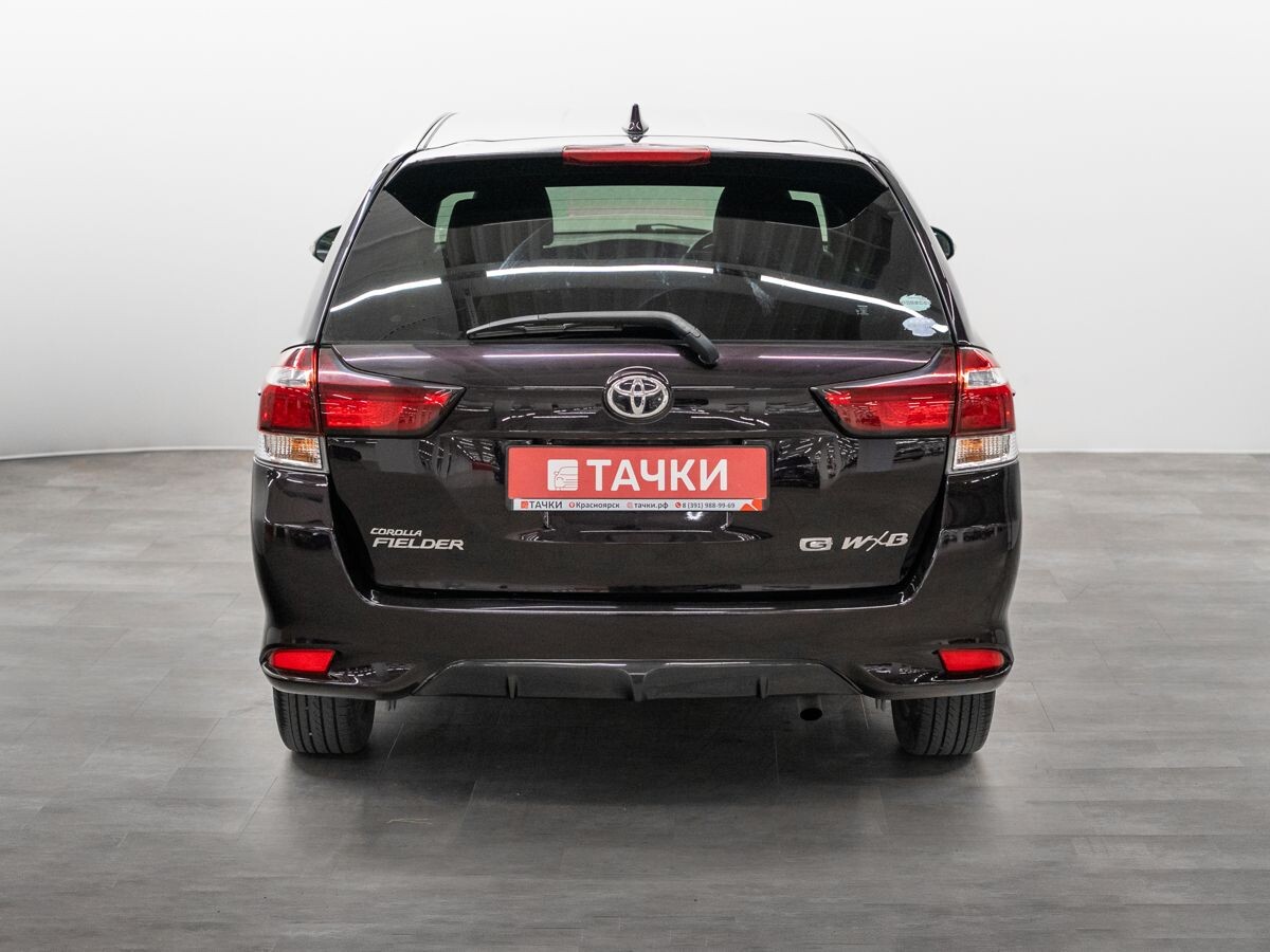 Toyota Corolla 2016 - фото автомобиля