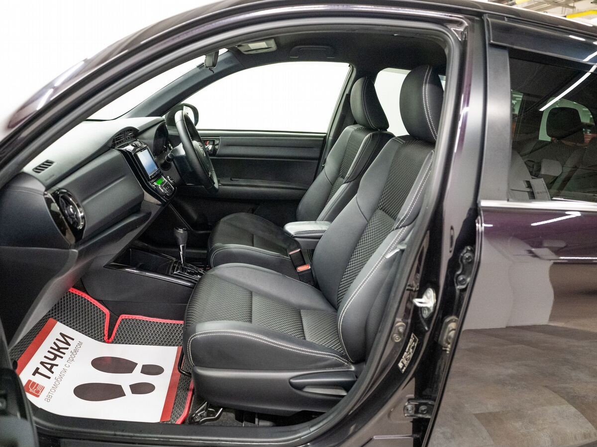 Toyota Corolla 2016 - фото автомобиля