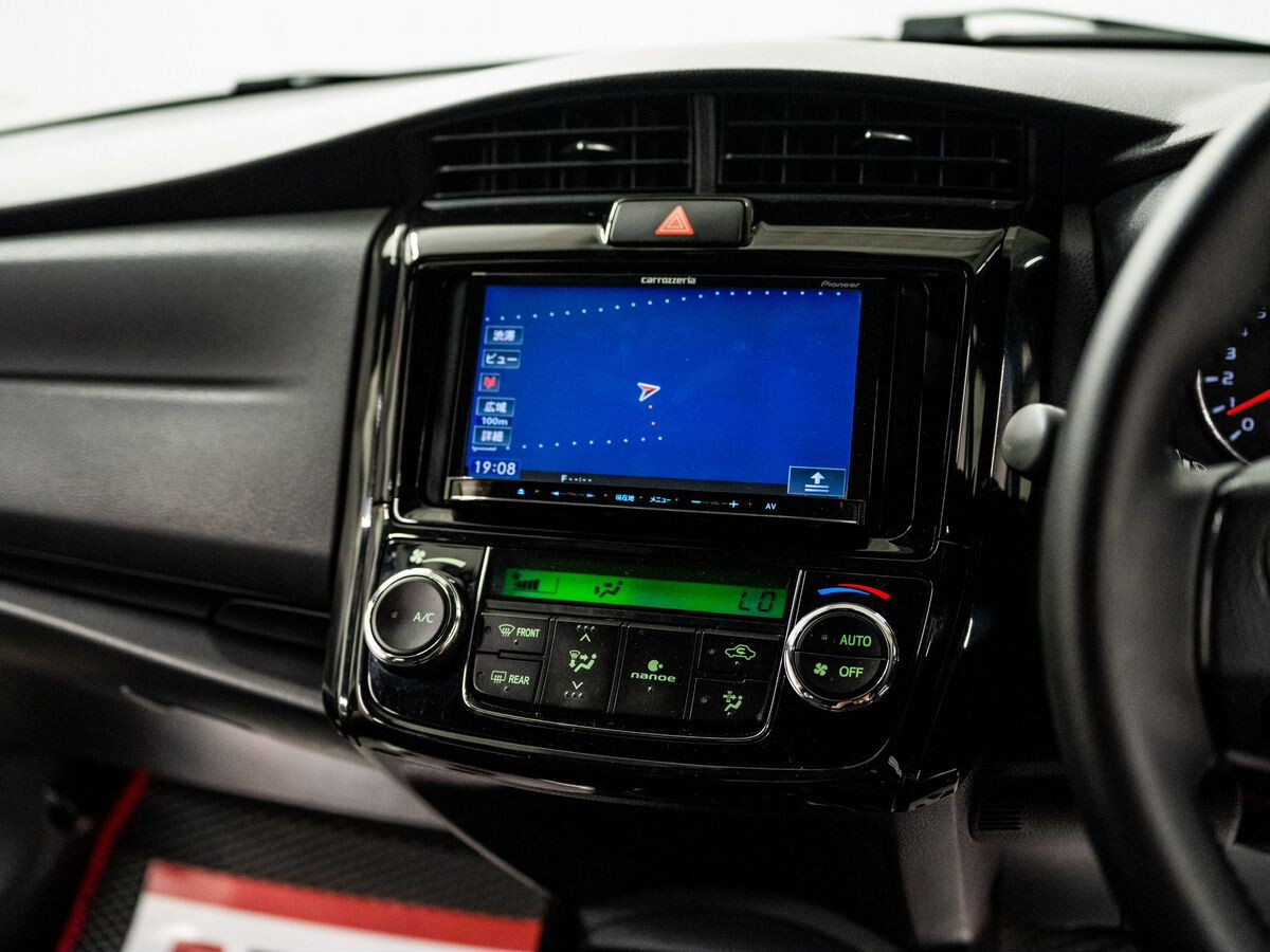 Toyota Corolla 2016 - фото автомобиля