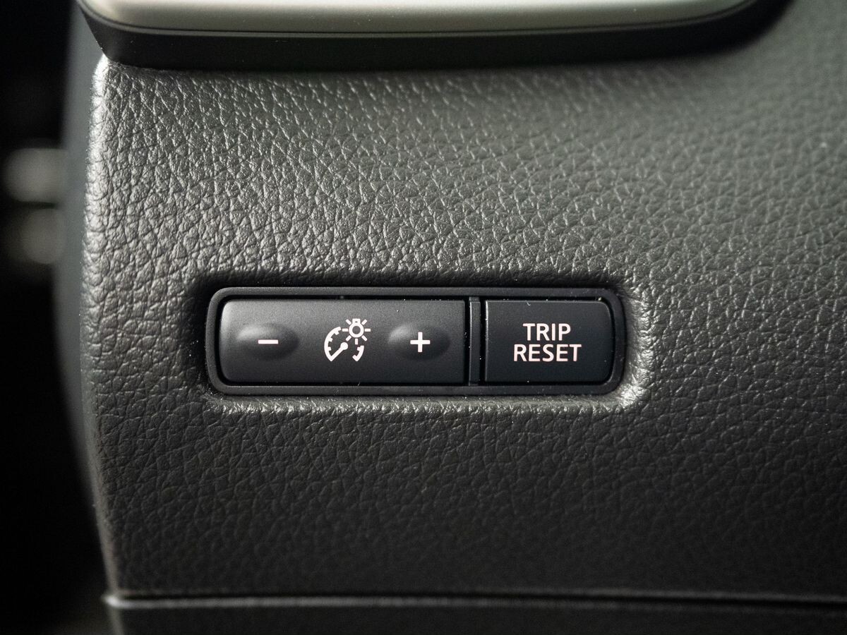 Nissan X-Trail 2017 - фото автомобиля