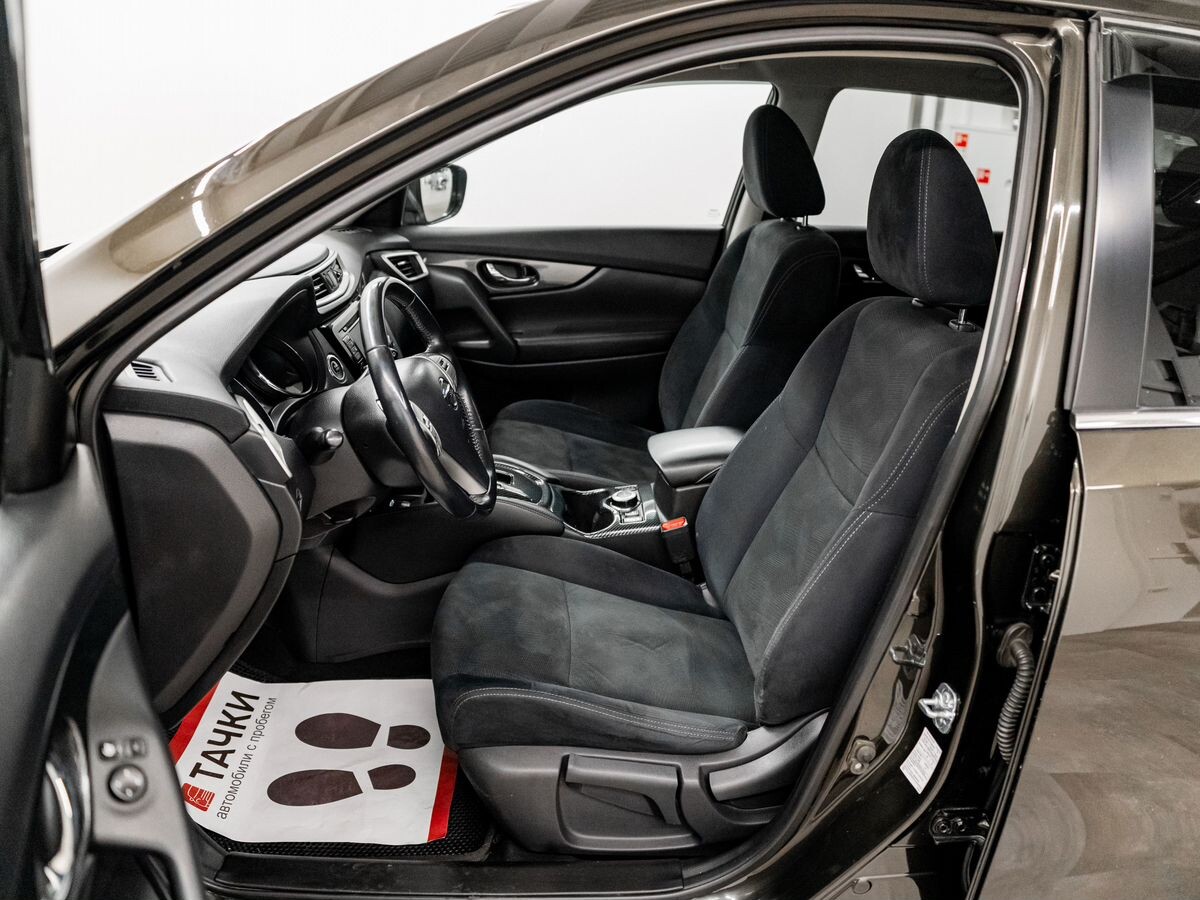 Nissan X-Trail 2017 - фото автомобиля