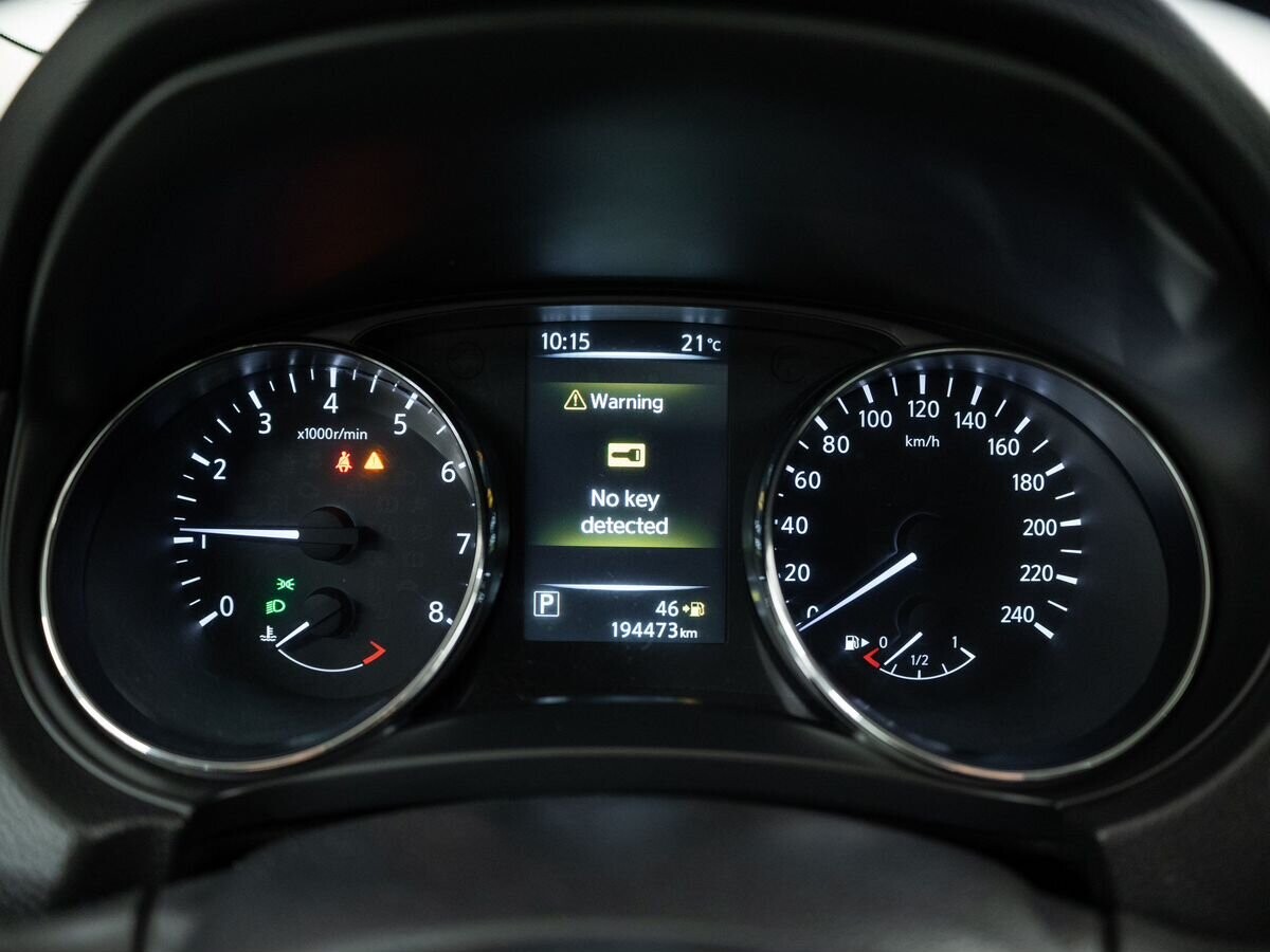 Nissan X-Trail 2017 - фото автомобиля