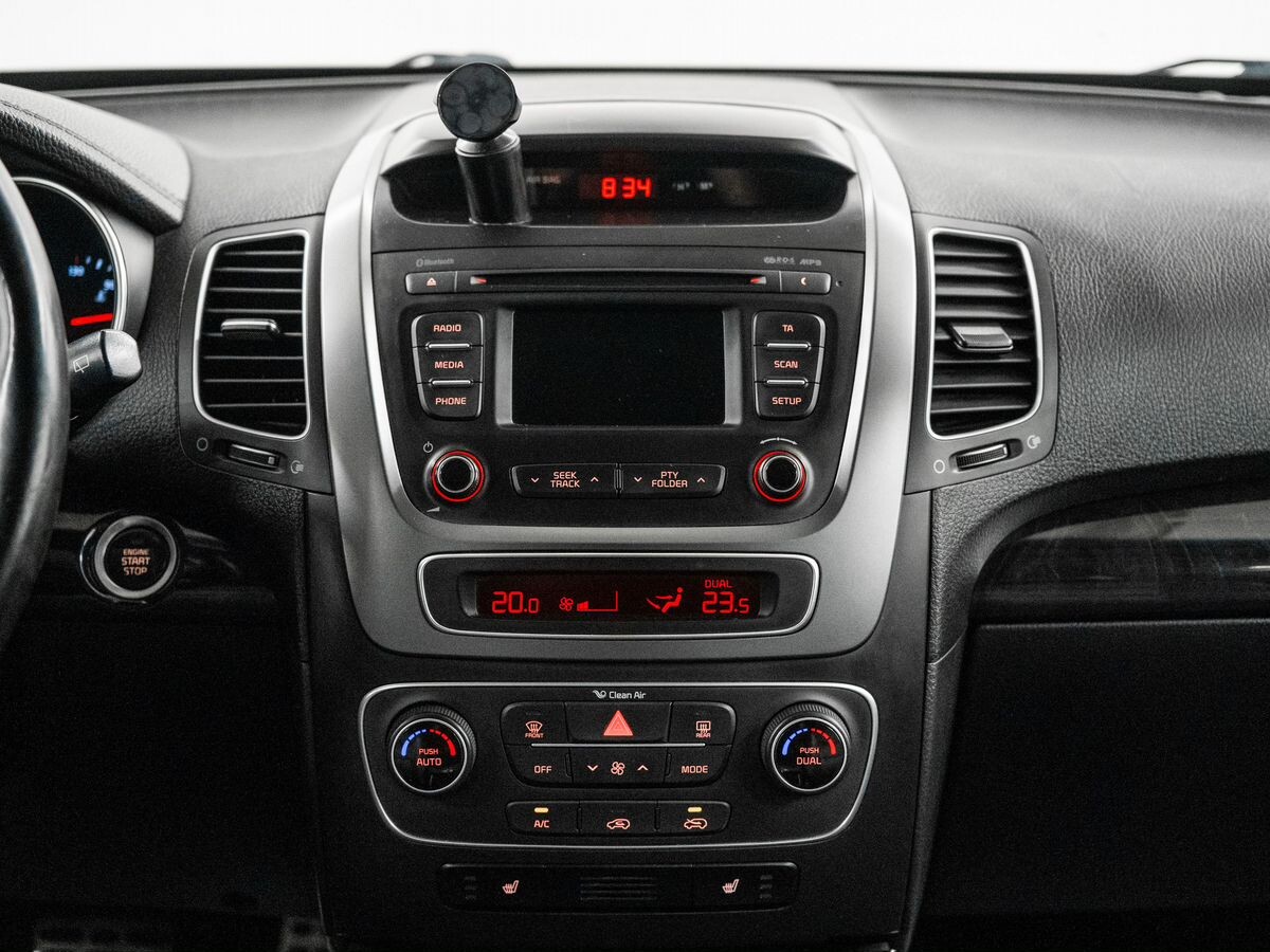 Kia Sorento 2015 - фото автомобиля