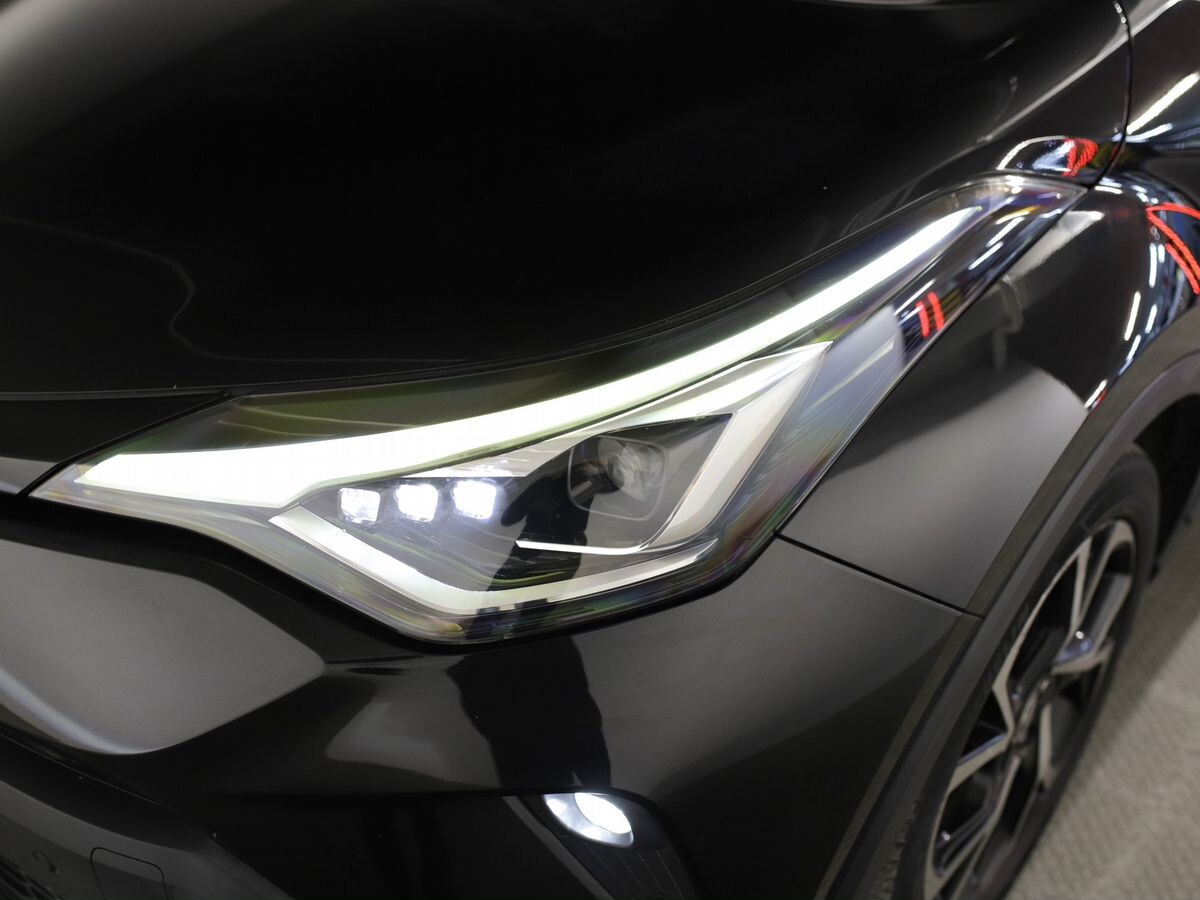 Toyota C-HR 2019 - фото автомобиля