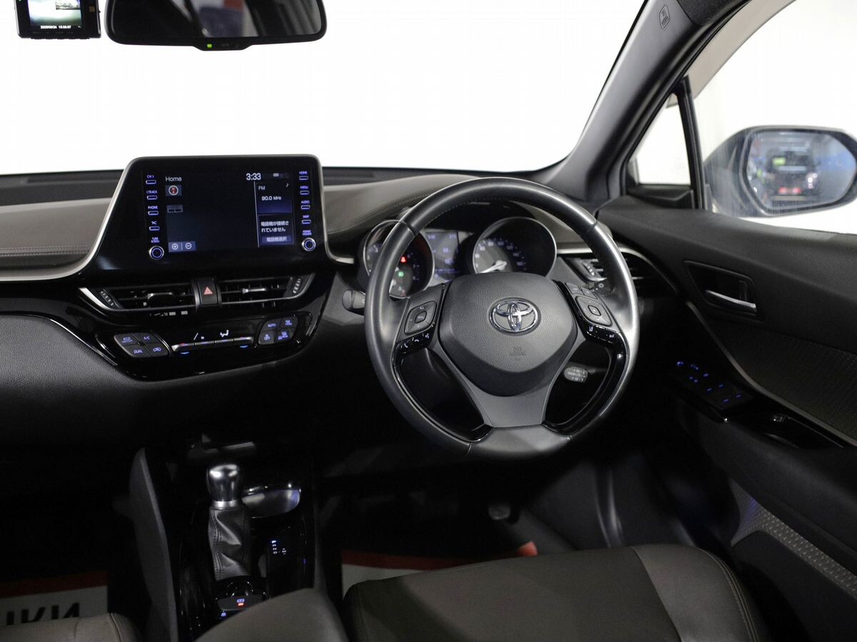 Toyota C-HR 2019 - фото автомобиля