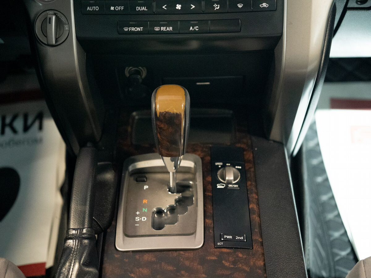 Toyota Land Cruiser 2008 - фото автомобиля