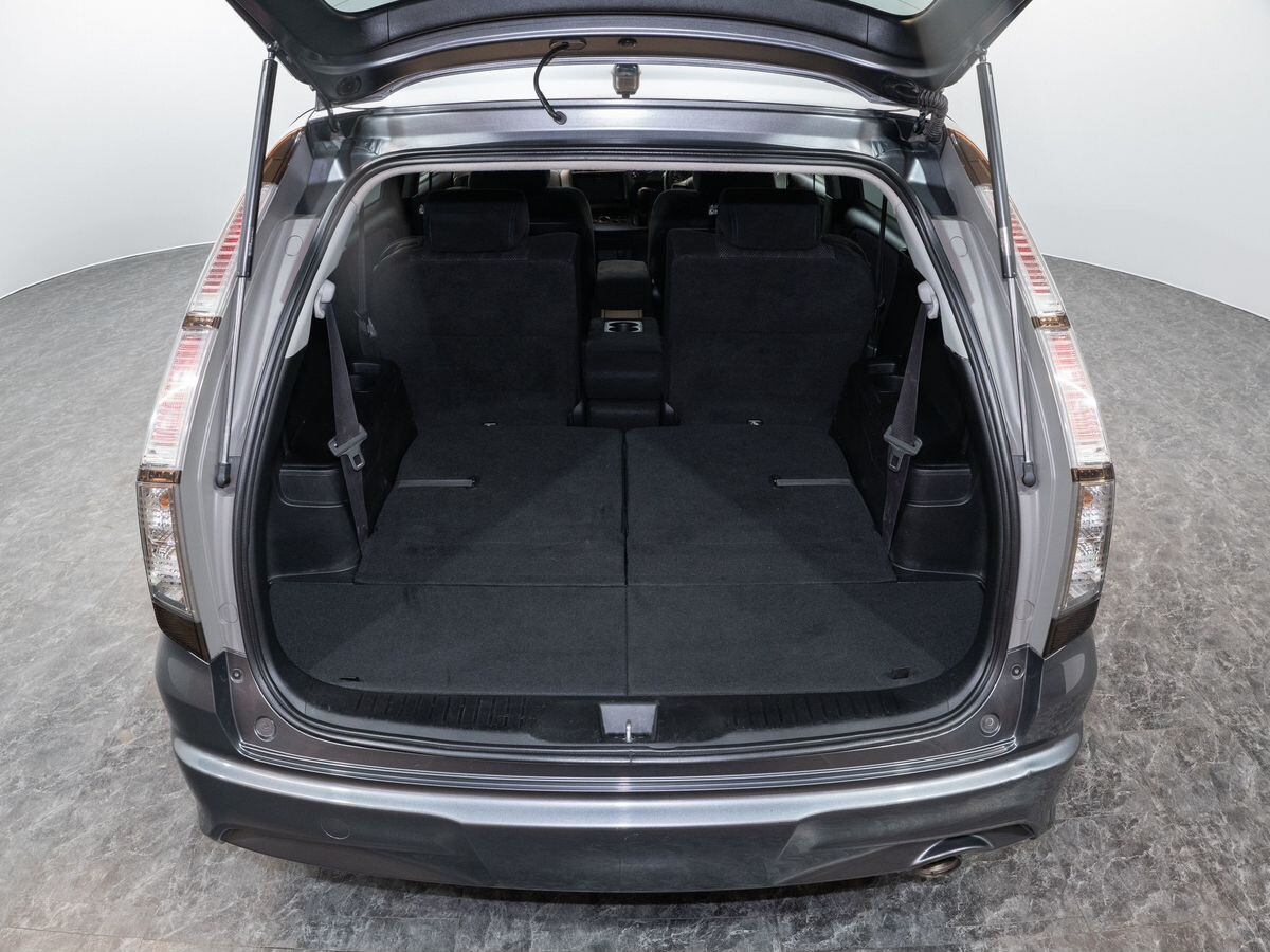 Honda Stream 2012 - фото автомобиля