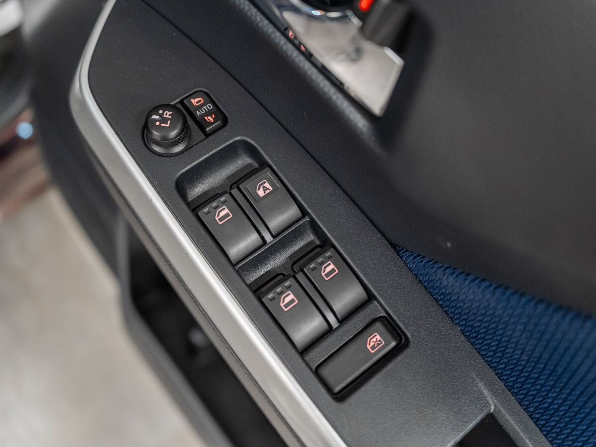 Toyota Roomy 2017 - фото автомобиля