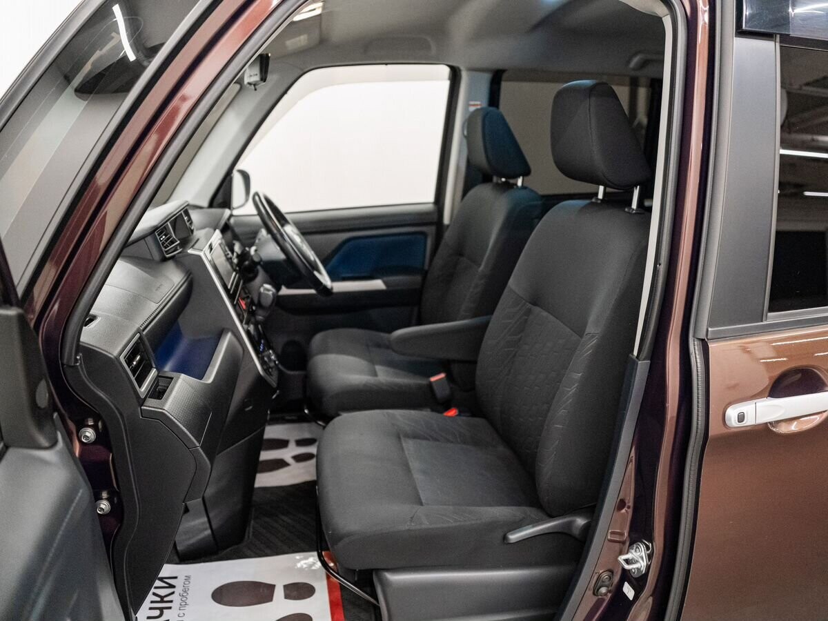 Toyota Roomy 2017 - фото автомобиля