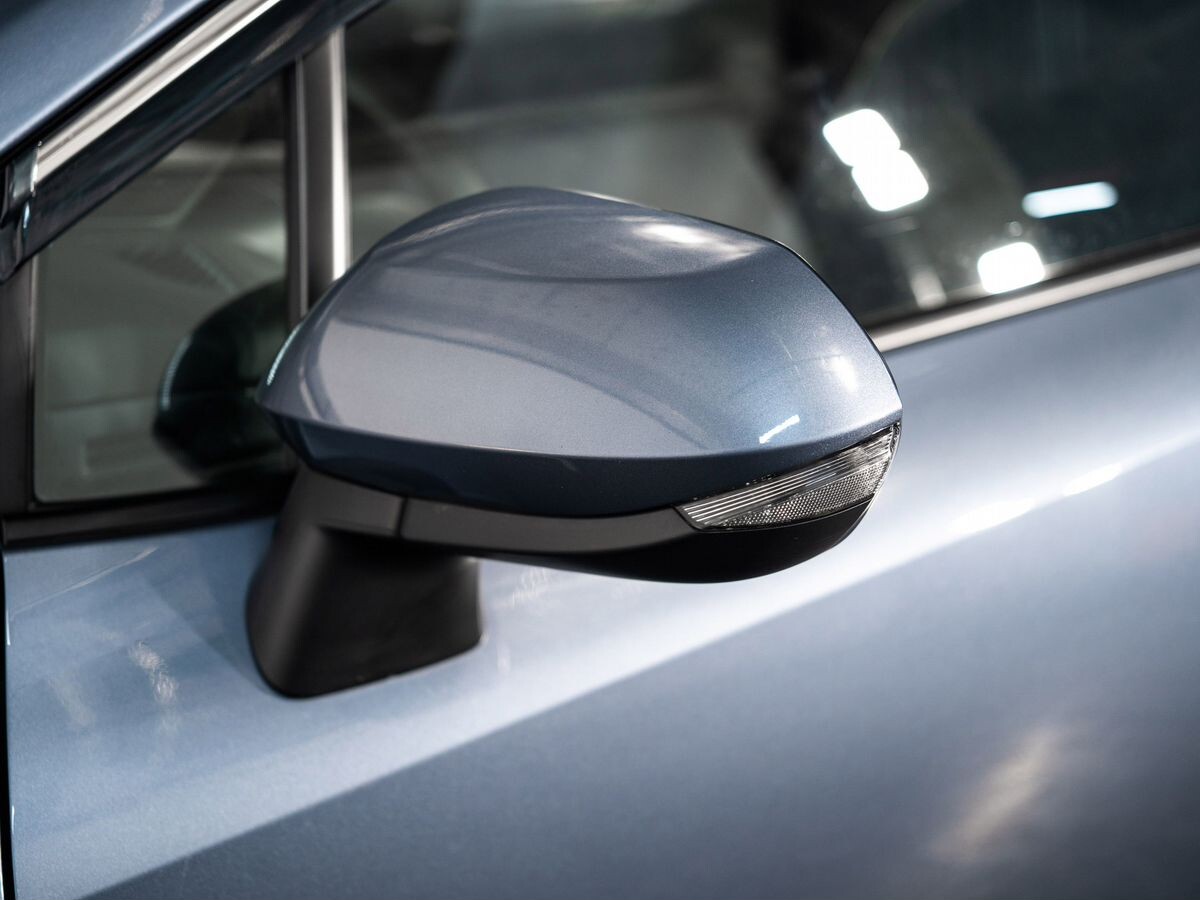 Toyota Corolla 2019 - фото автомобиля