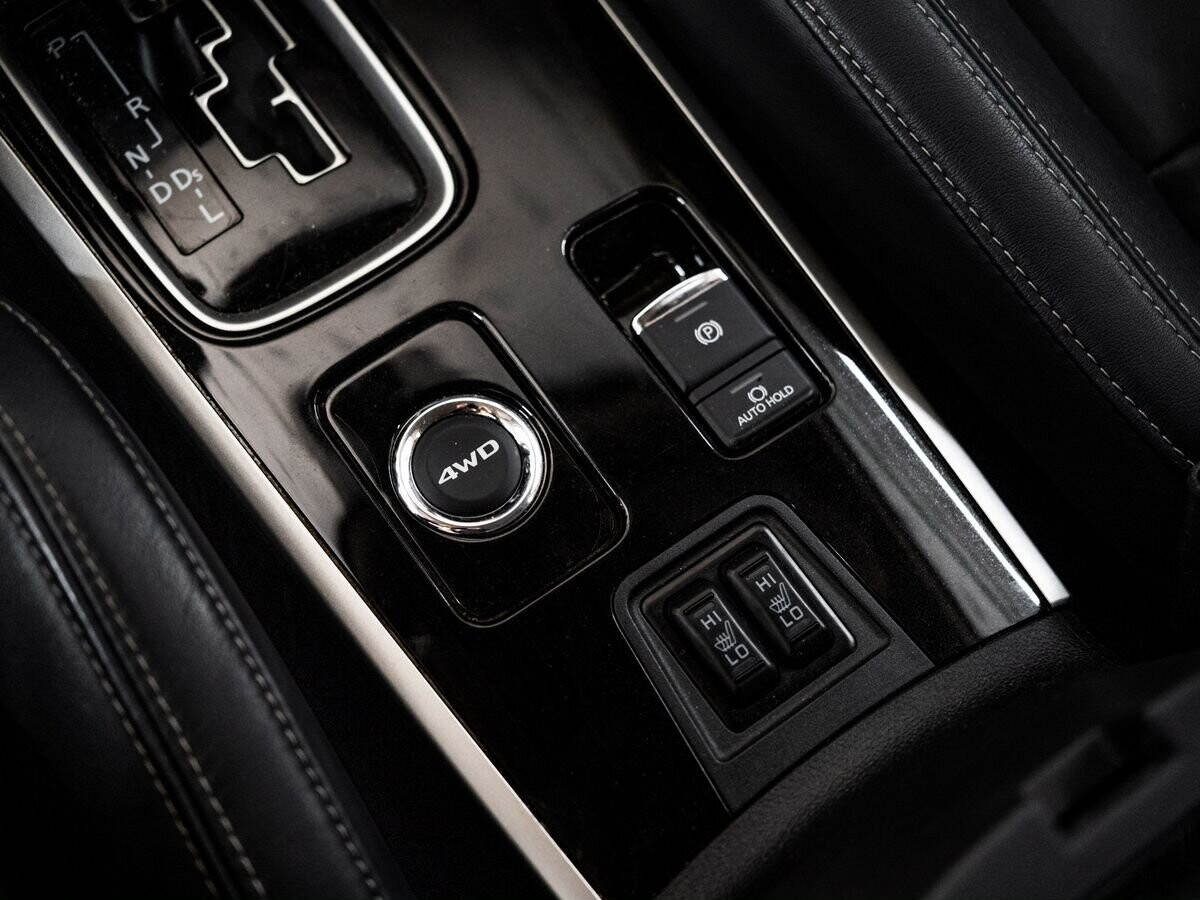 Mitsubishi Outlander 2019 - фото автомобиля