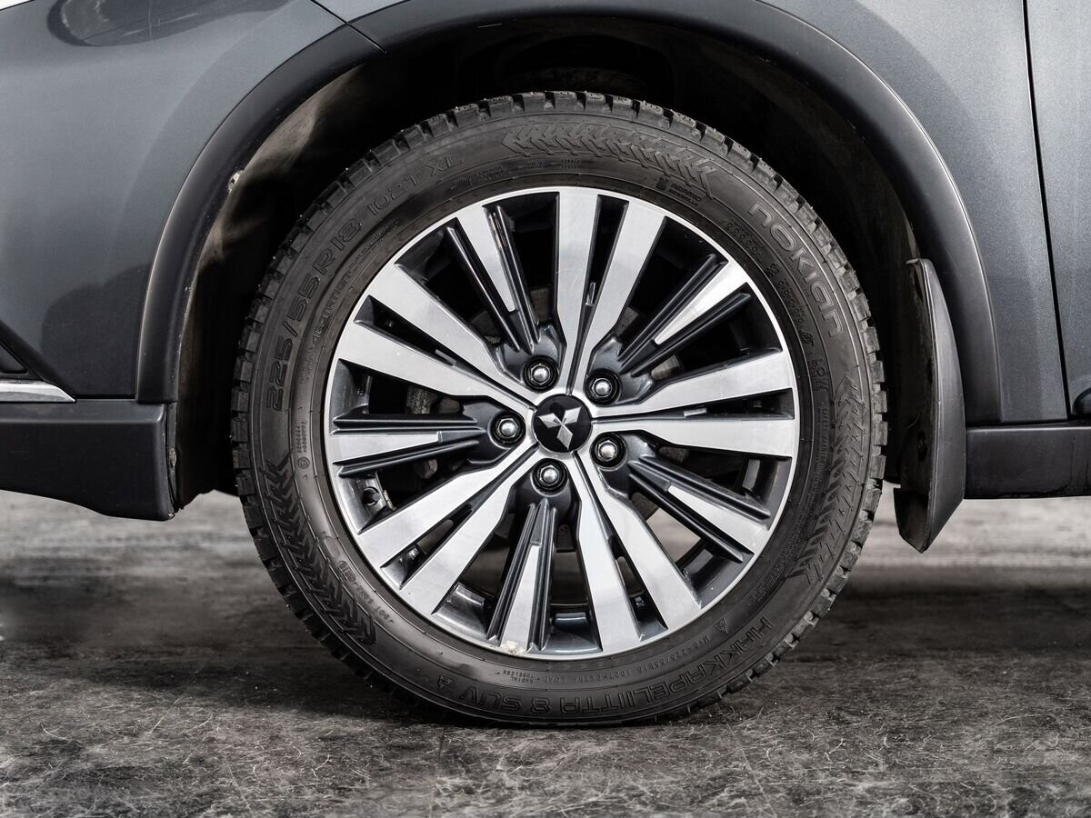 Mitsubishi Outlander 2019 - фото автомобиля