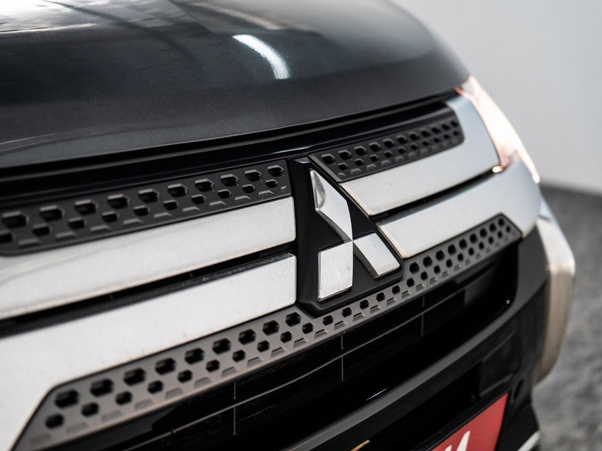Mitsubishi Outlander 2019 - фото автомобиля