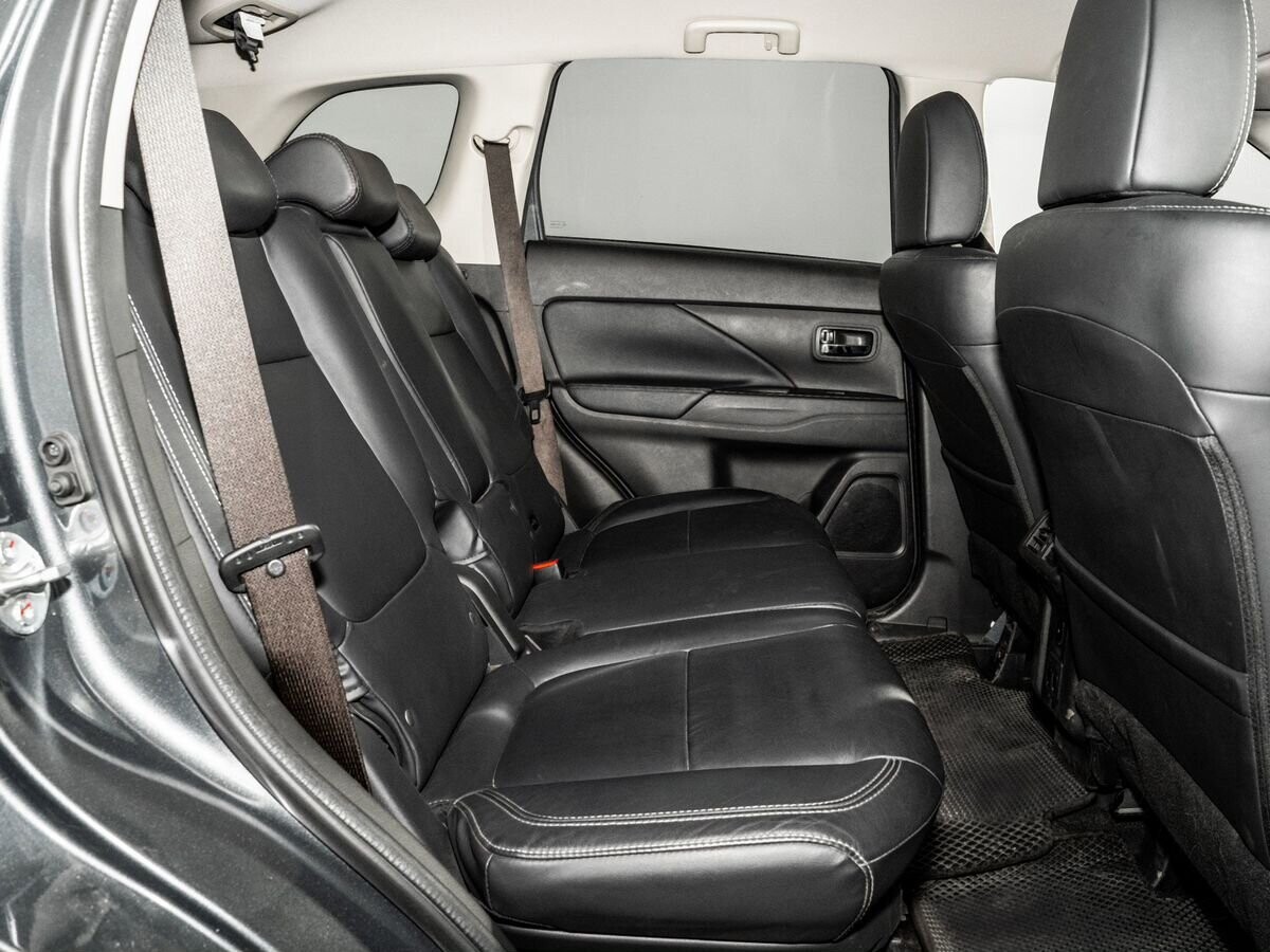 Mitsubishi Outlander 2019 - фото автомобиля