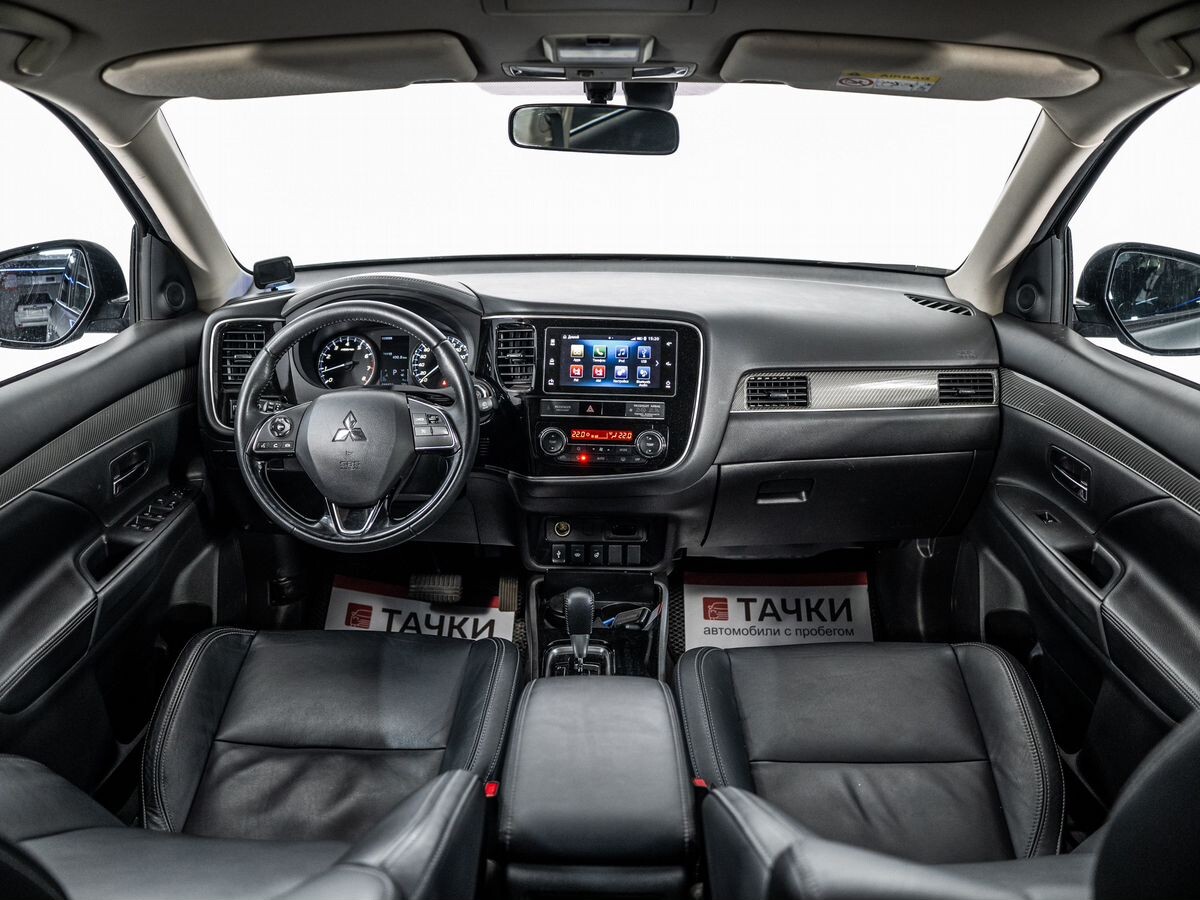 Mitsubishi Outlander 2019 - фото автомобиля