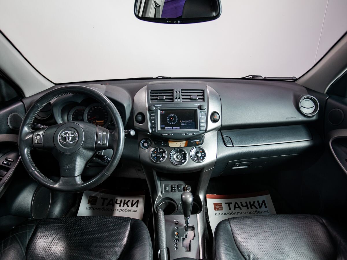 Toyota RAV4 2010 - фото автомобиля