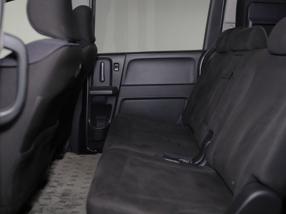 Honda Freed 2012 - фото автомобиля