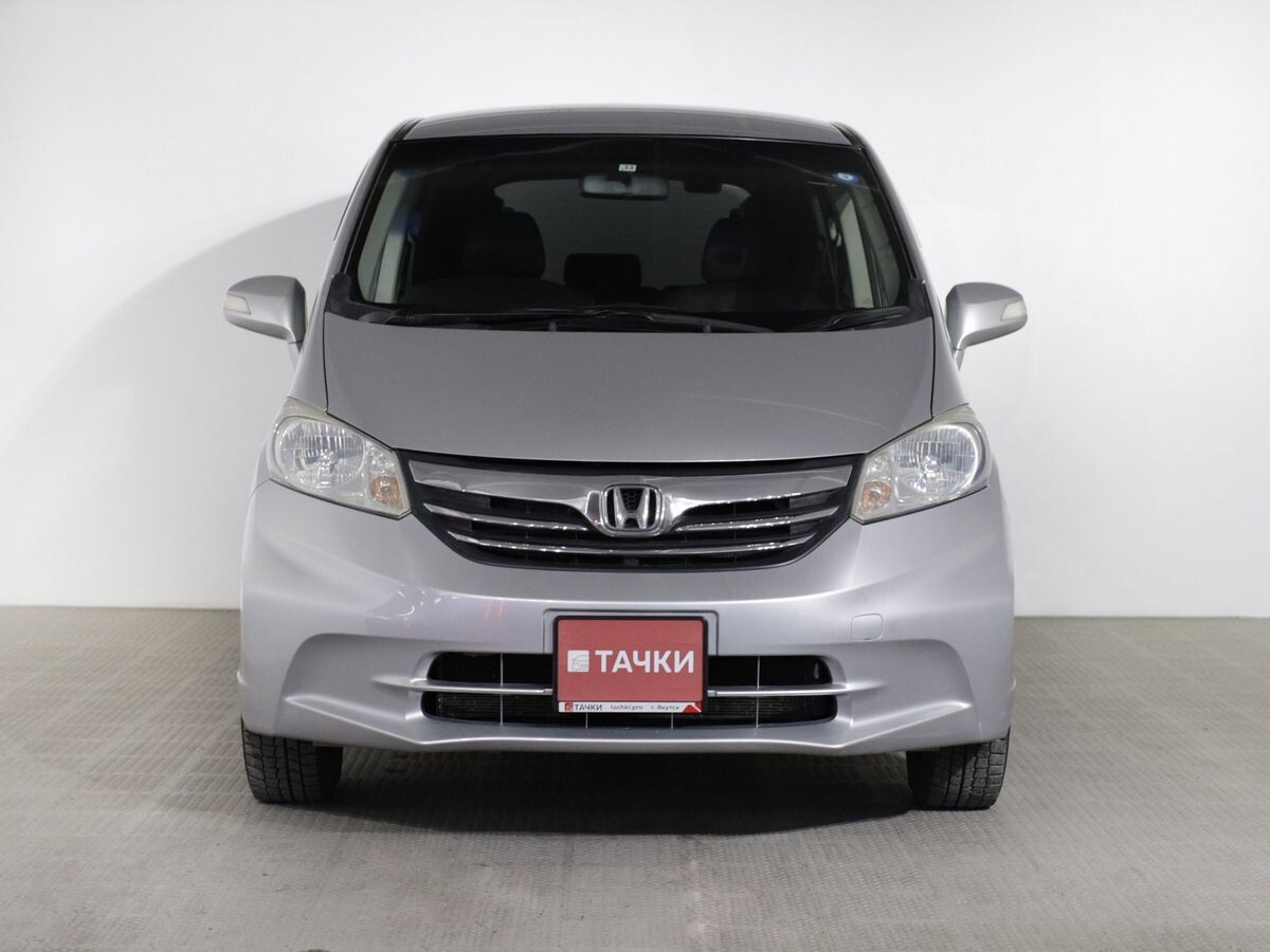 Honda Freed 2012 - фото автомобиля