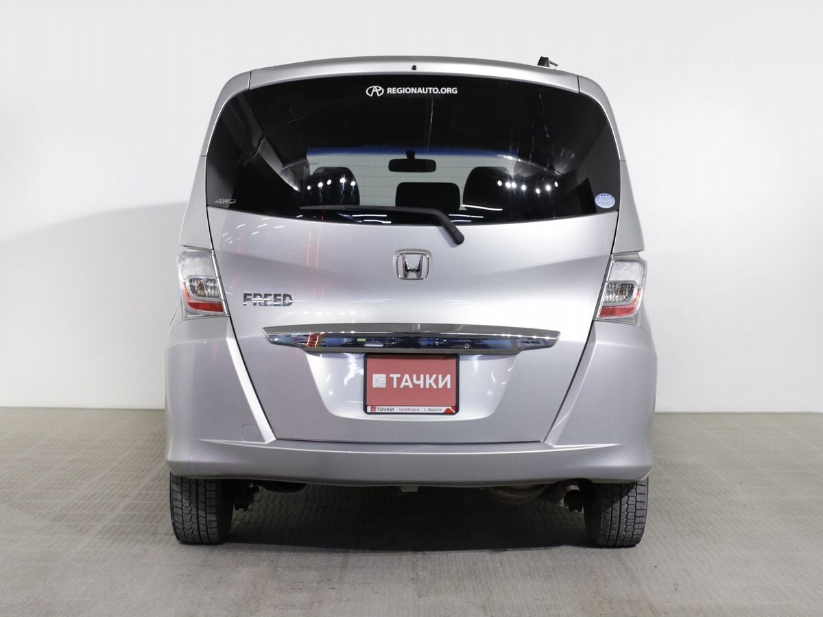 Honda Freed 2012 - фото автомобиля