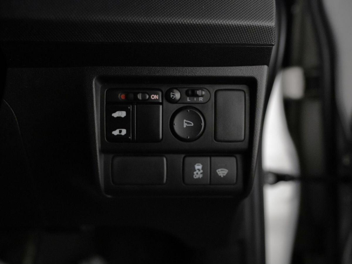 Honda Freed 2012 - фото автомобиля