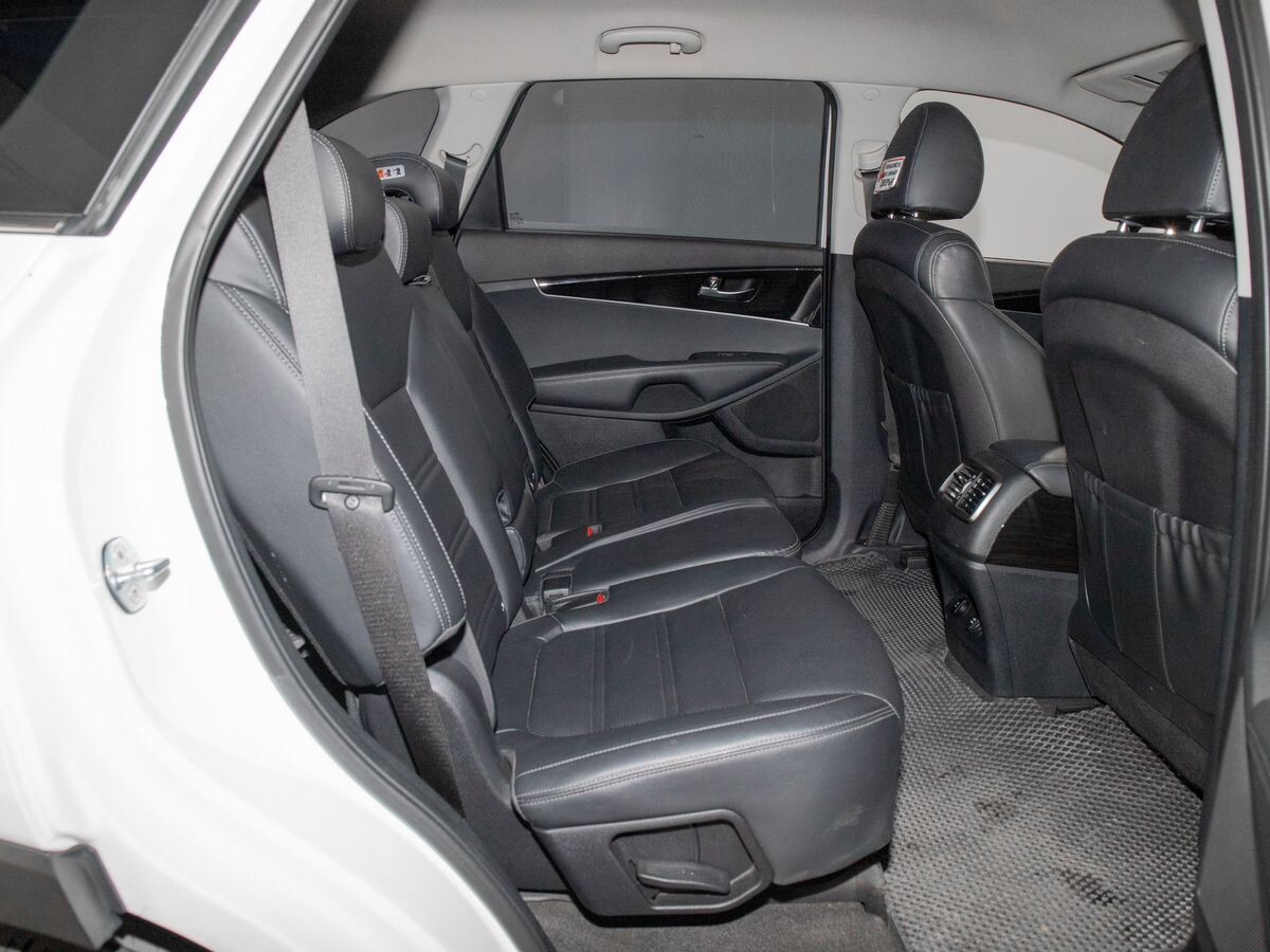 Kia Sorento 2017 - фото автомобиля