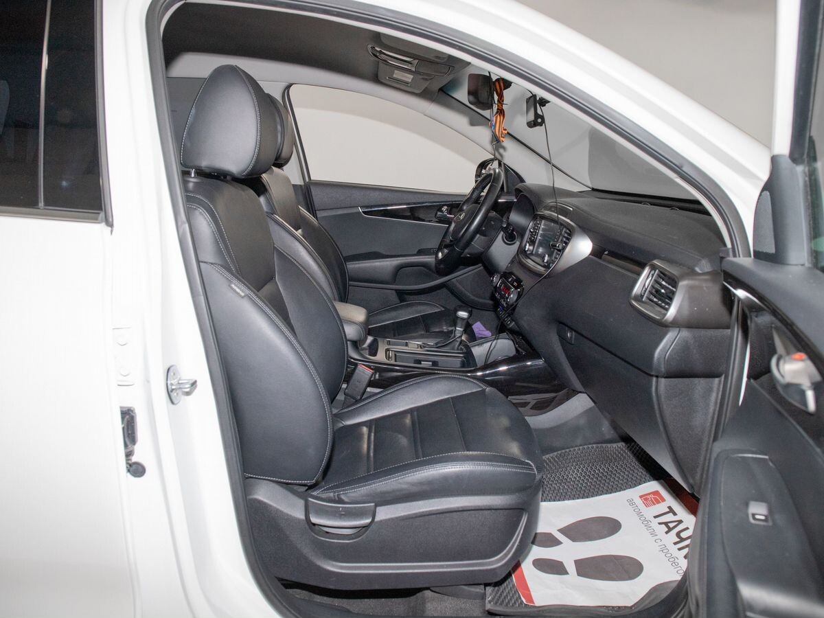 Kia Sorento 2017 - фото автомобиля