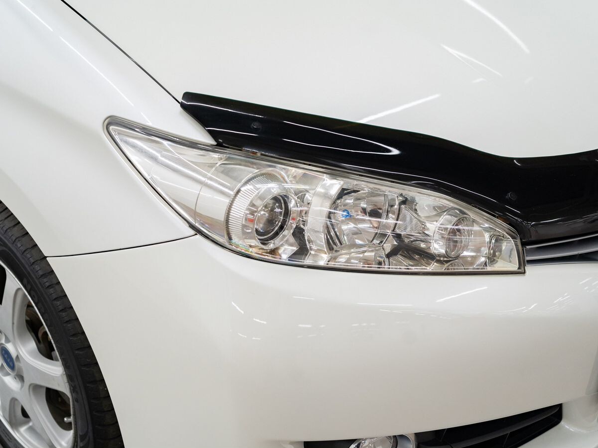 Toyota Wish 2009 - фото автомобиля