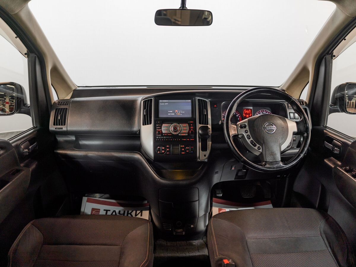 Nissan Serena 2008 - фото автомобиля