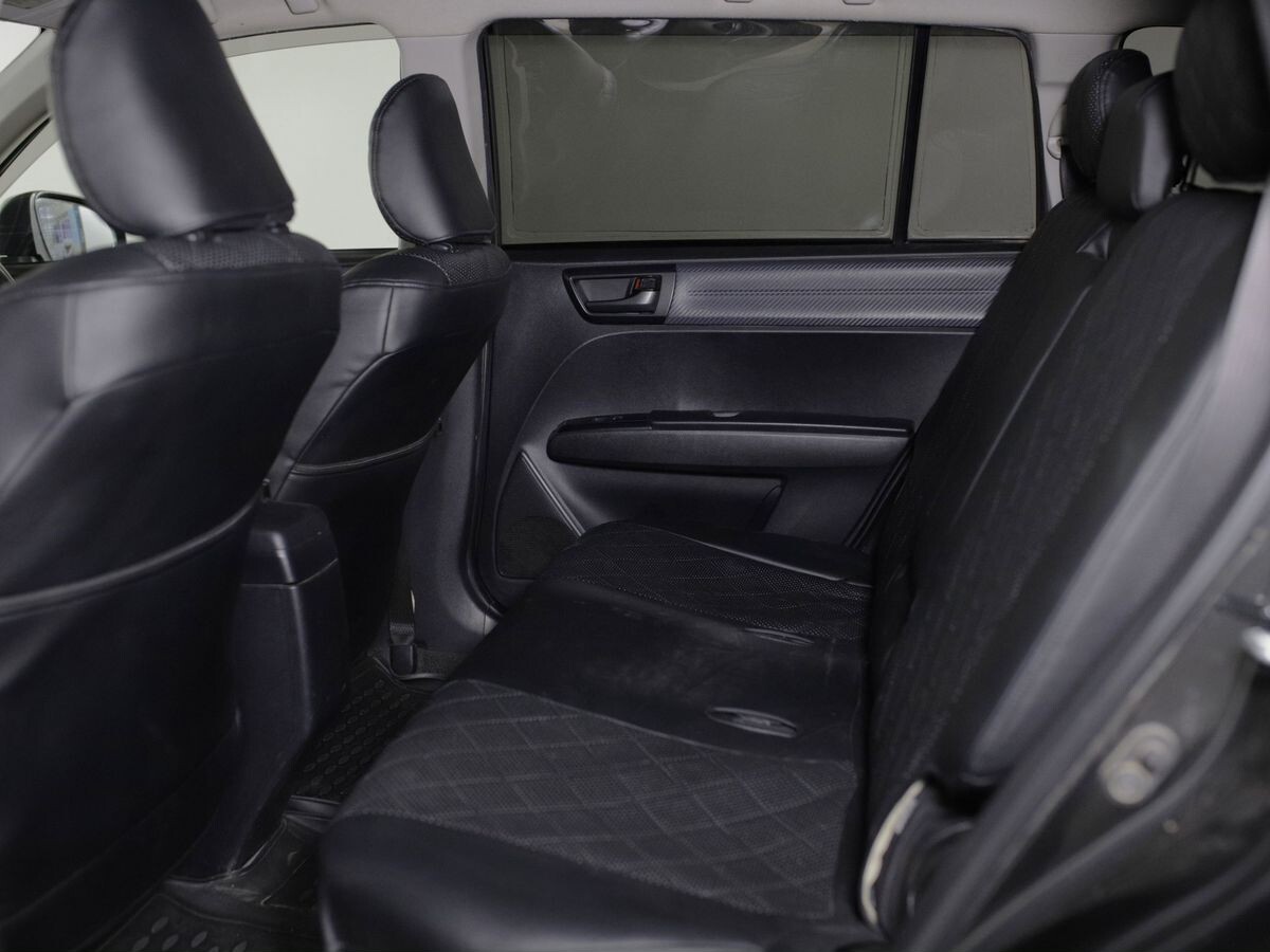 Toyota Corolla 2014 - фото автомобиля