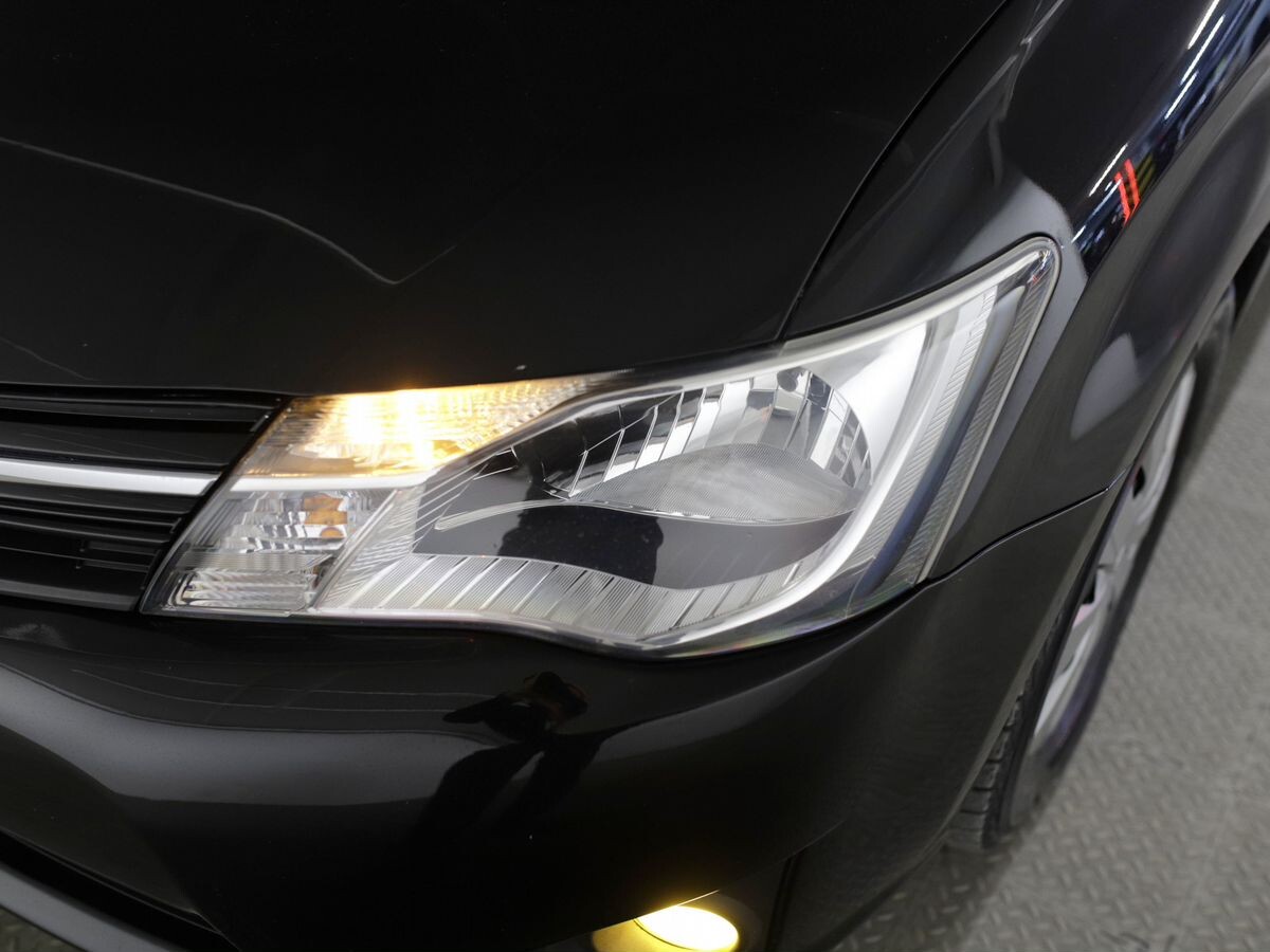 Toyota Corolla 2014 - фото автомобиля