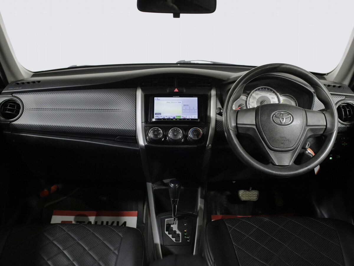 Toyota Corolla 2014 - фото автомобиля