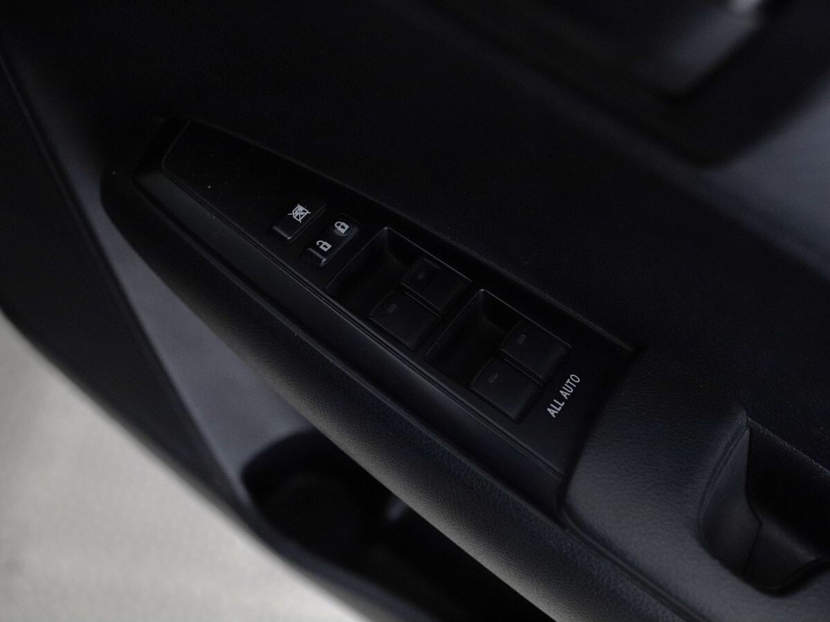 Toyota Corolla 2014 - фото автомобиля