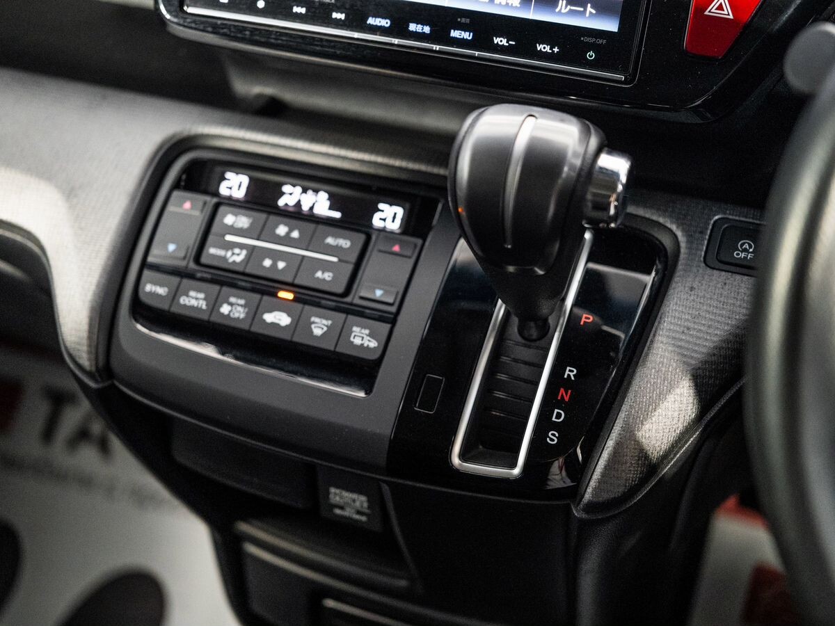 Honda Stepwgn 2016 - фото автомобиля