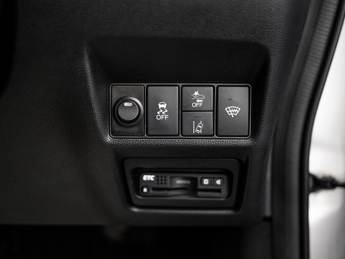 Honda Stepwgn 2016 - фото автомобиля