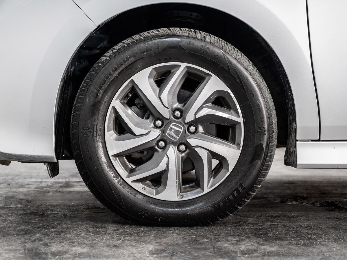 Honda Stepwgn 2016 - фото автомобиля