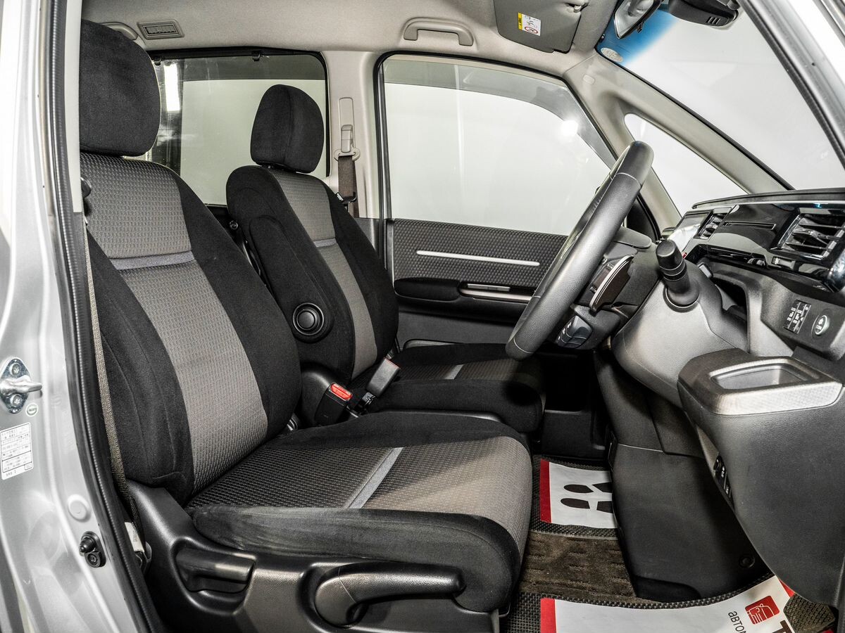 Honda Stepwgn 2016 - фото автомобиля