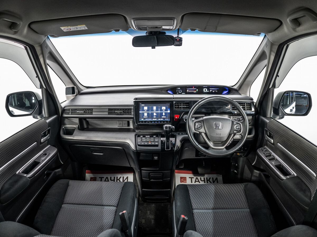 Honda Stepwgn 2016 - фото автомобиля