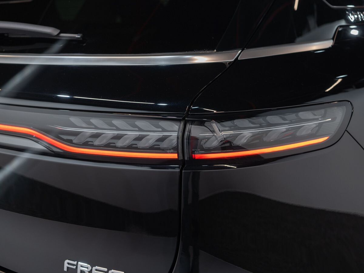 Voyah Free 2023 - фото автомобиля