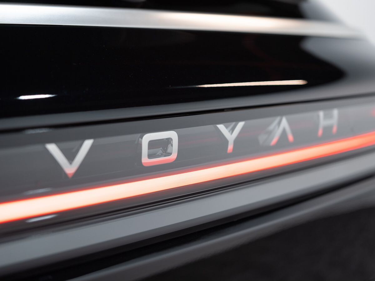 Voyah Free 2023 - фото автомобиля