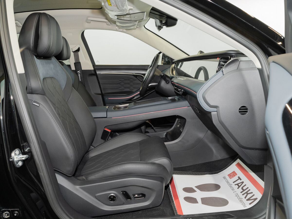 Voyah Free 2023 - фото автомобиля