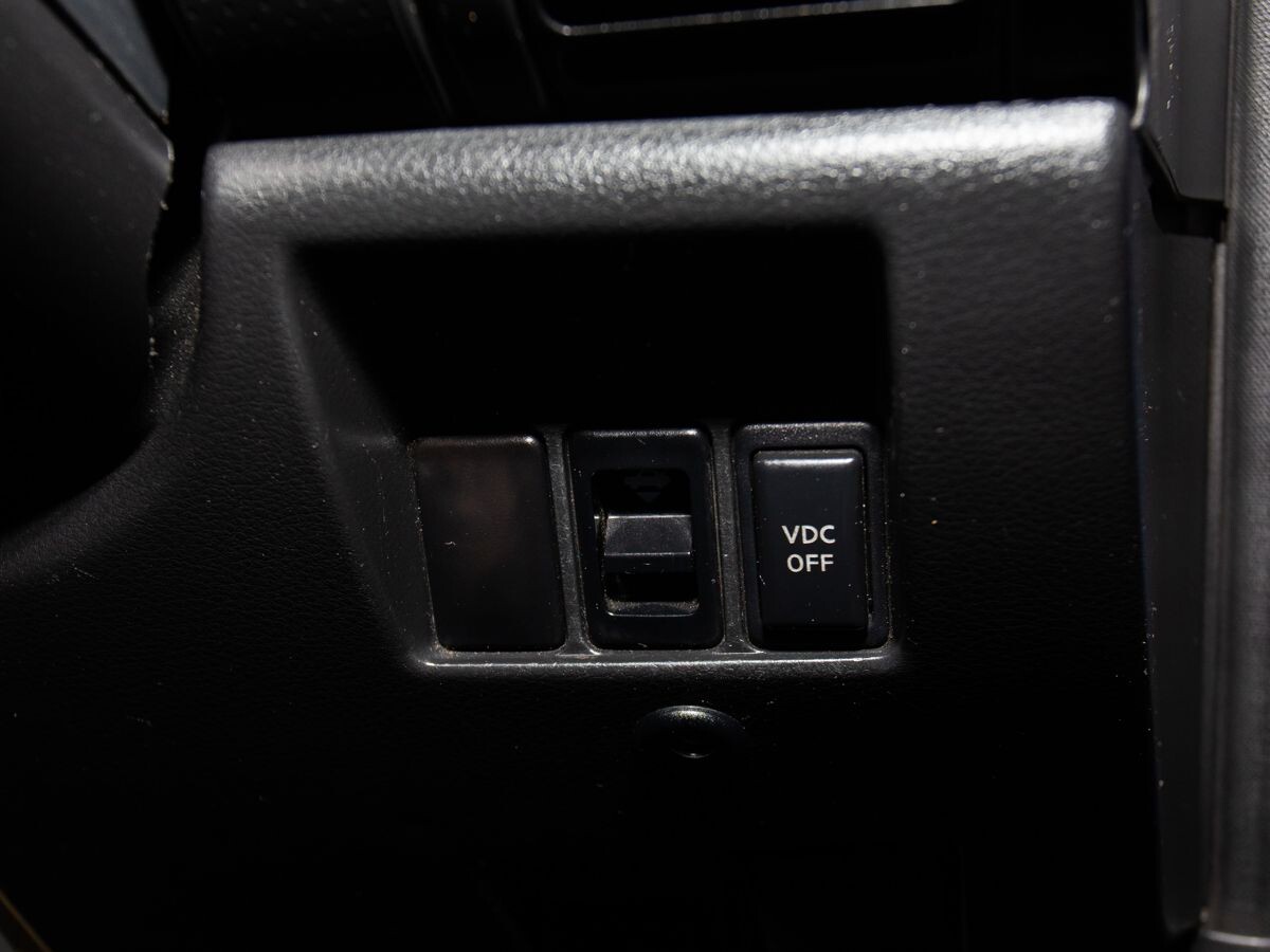 Nissan Skyline 2003 - фото автомобиля